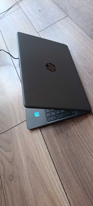 HP Laptop 15 – Intel Core i3, 4 GB
