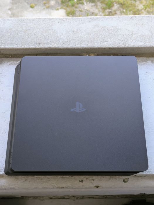 Sony PlayStation 4 Slim (1TB) - Com Dualshock 4 (Firmware 11.00)