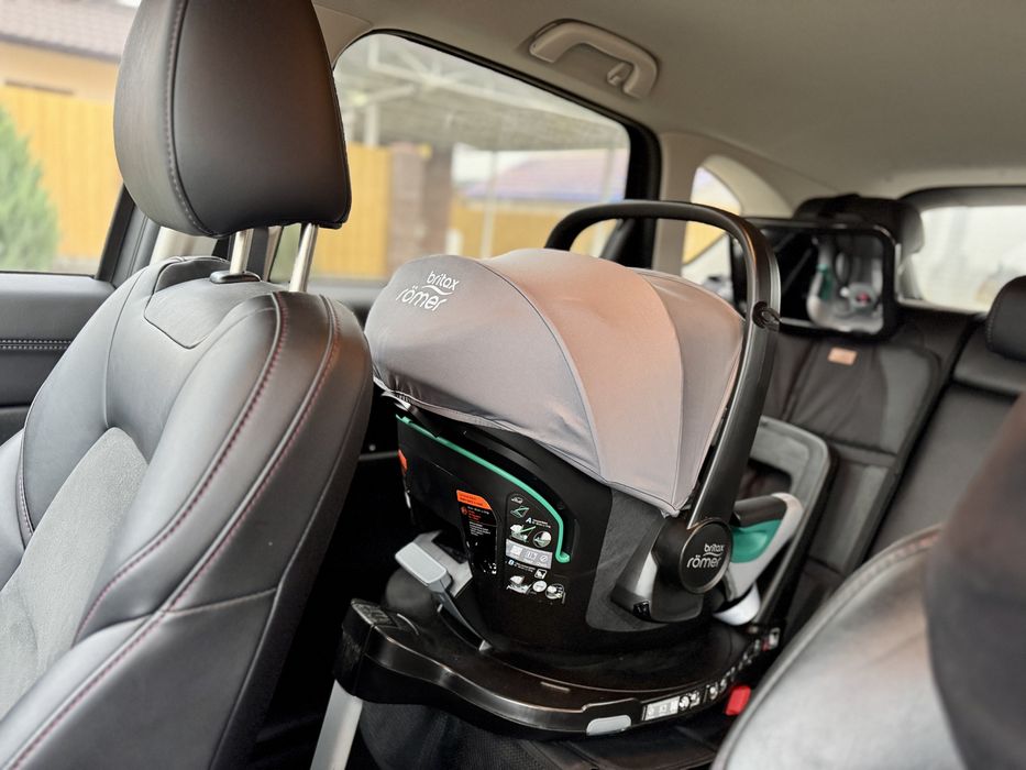 Автокрісло Britax Romer baby-safe 3 i-size з базою