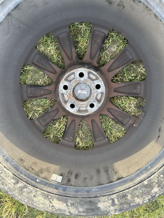 kola vw 215/45r17