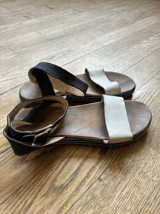 Босоніжки Clarks