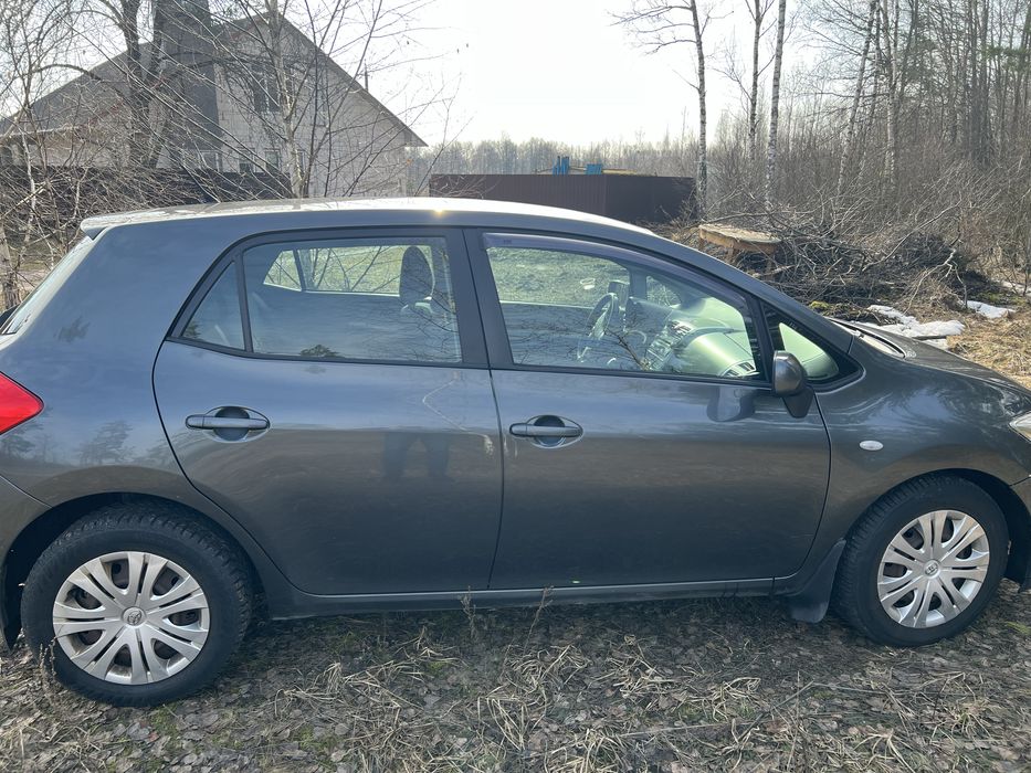 Продам Тойота ауріс