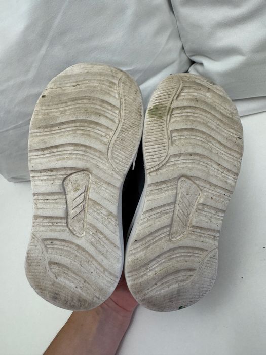 Кросівки Adidas, оригінал, 25-26 розмір, 16 см