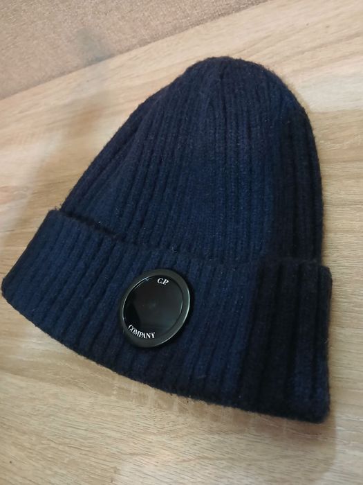 C.P Company шапка. Продам шапку.