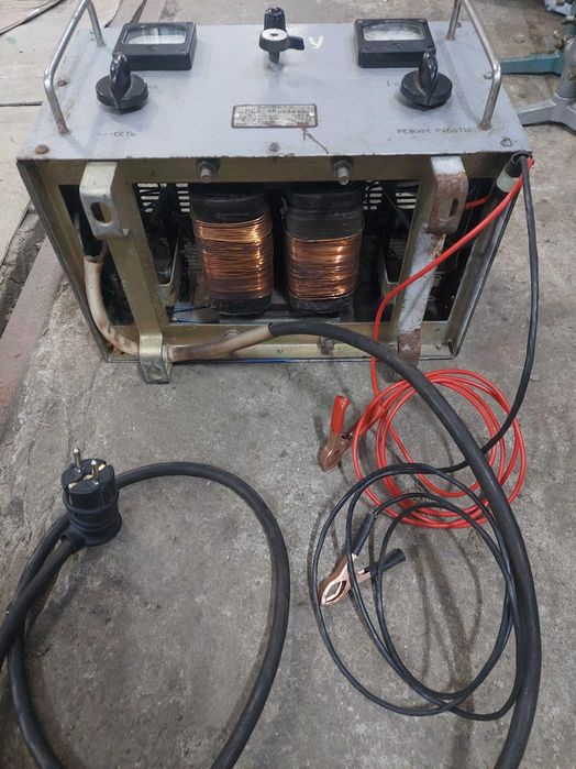 Зарядне устройство ВСА-5К і інші.