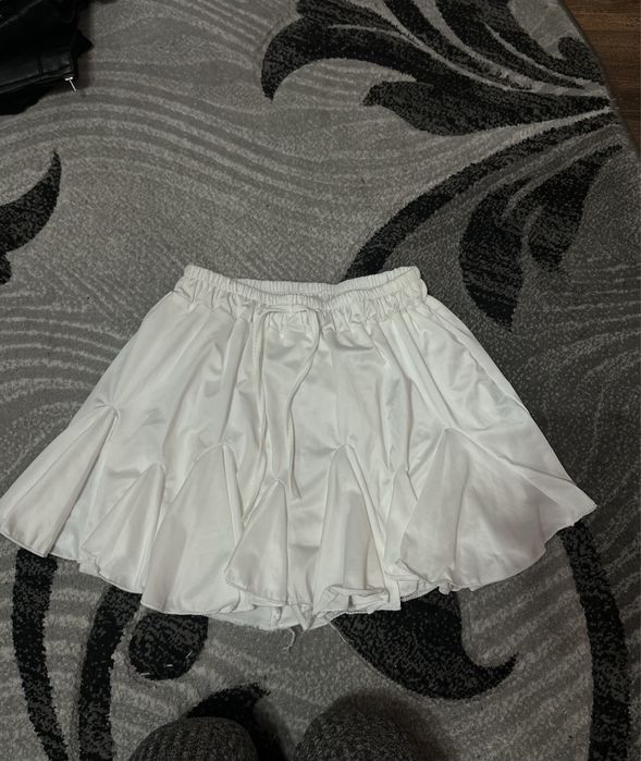 Спідниця з воланами