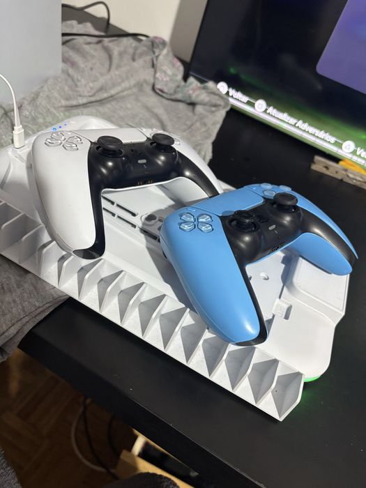 Ps5  350€ 2 comandos