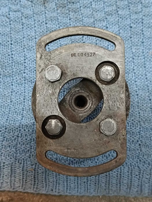 Korek chłodnicy i baku