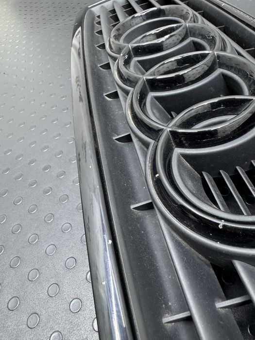 Решітка капота Audi A6 C5 решотка радіатора Ауді А6 С5 гриль
