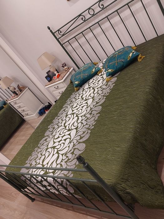 Cama de Casal em Ferro
