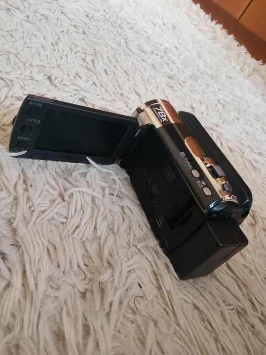 відеокамера Panasonic SDR-H85