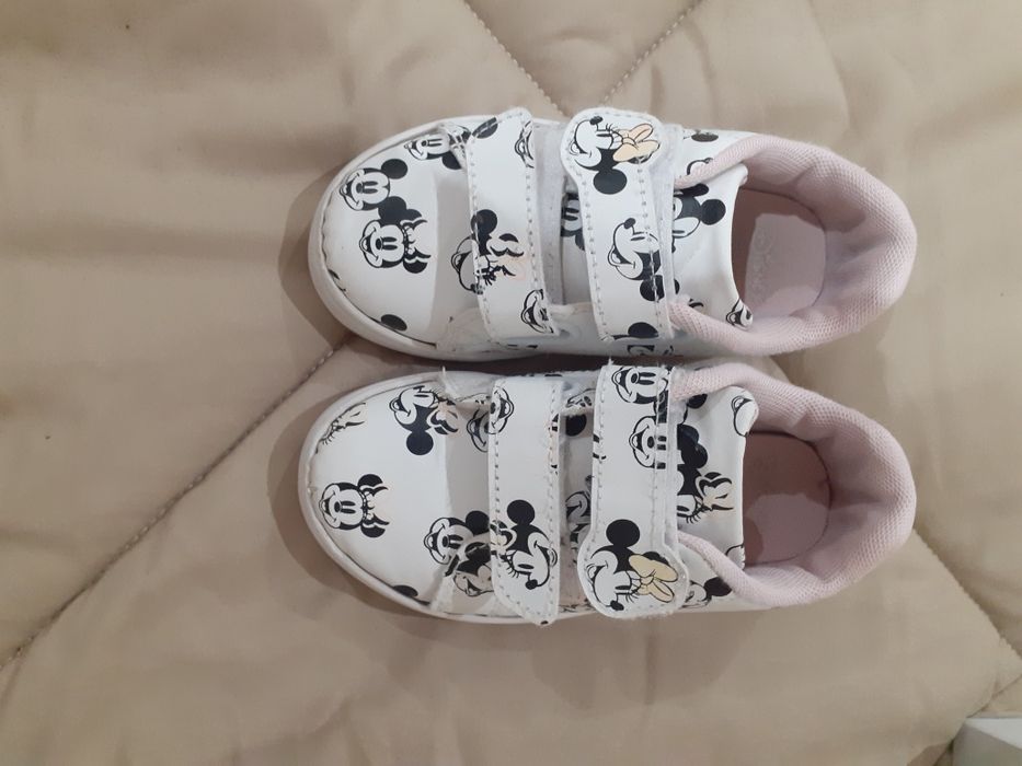 Sapatilhas disney 25