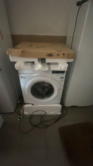 maquina de lavar AEG nova