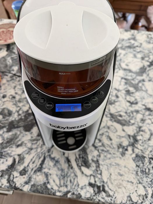 Машинка для приготування суміші Baby Brezza Formula Pro