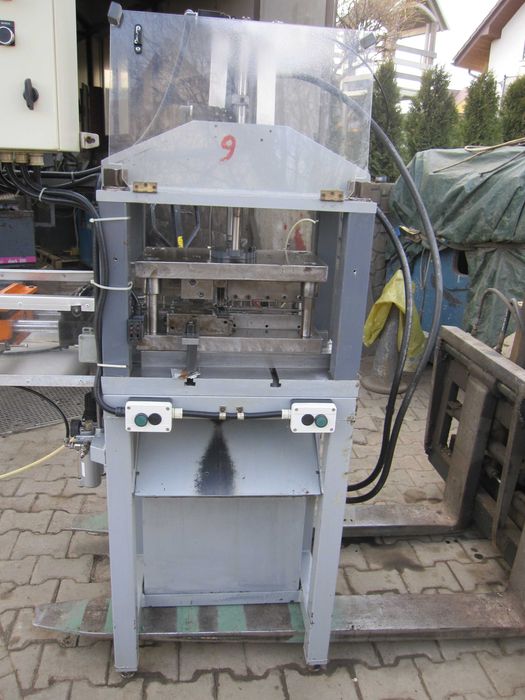 Prasa hydrauliczna wykrawarka posuw