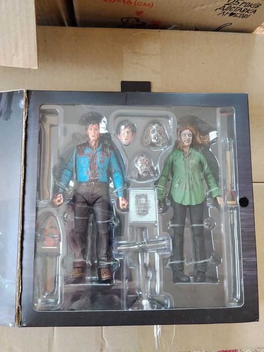 The Evil Dead - Bloody Ash & Cheryl Williams 7” Scale Action Figure (2-Pack)