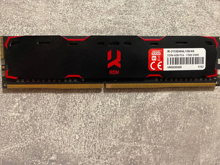 RAM 8 2x4 DDR4 2400mhz