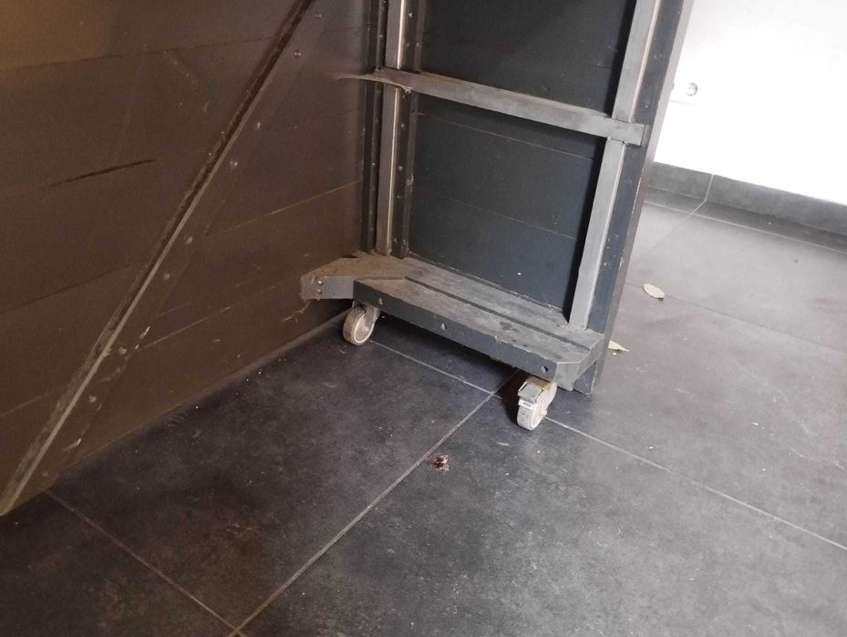 Balcão de bar profissional com rodas - 1920X550X1150 - Venda Urgente !