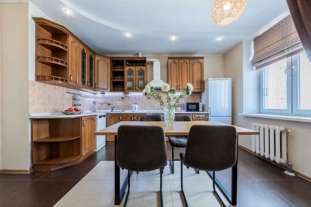 Продам квартиру 125 кв.м. 4х кімн. Харківське шосе 152 Програми