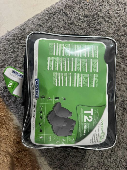 Capas para dois lugares dianteiros e três traseiros