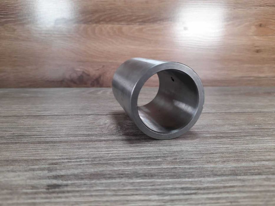 Tuleja koła zębatego Z20-Z28 Massey Ferguson