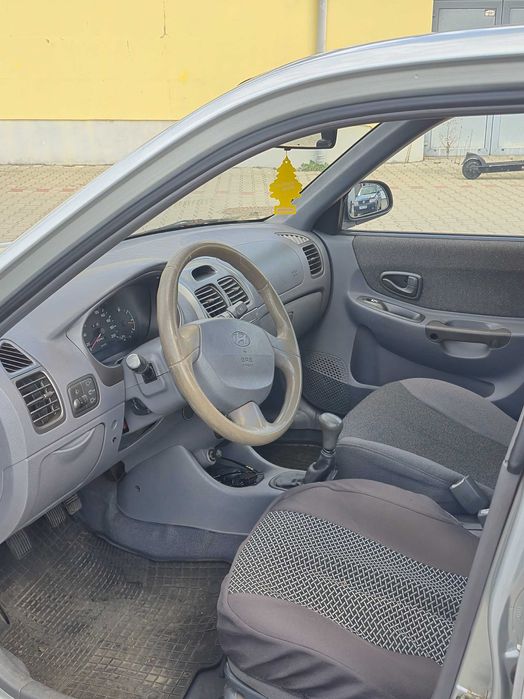 Hyundai Accent 1.3