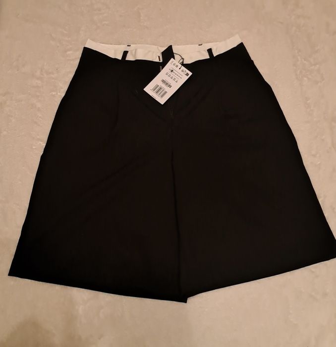 Nowe czarne spodenki