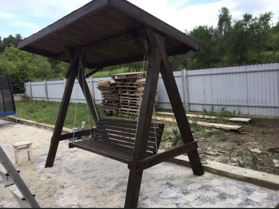Колисанки , гойдалки ,качелі