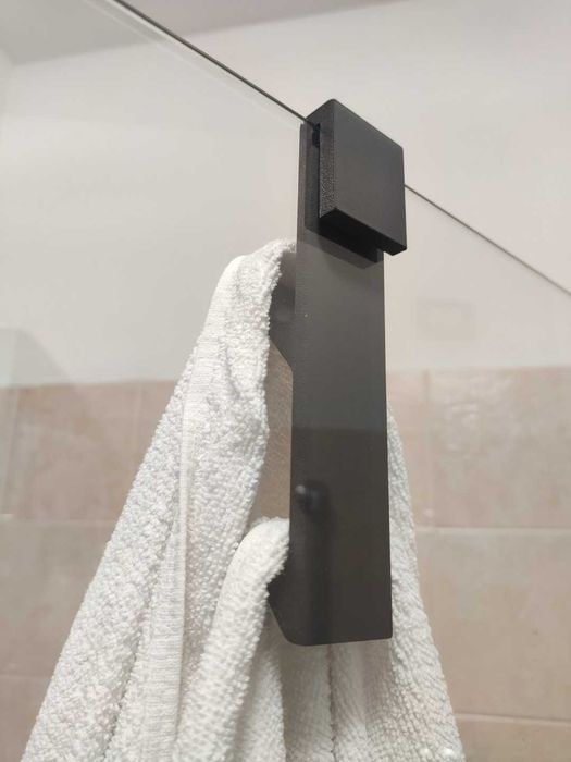 Gancho para toalha com suporte no vidro