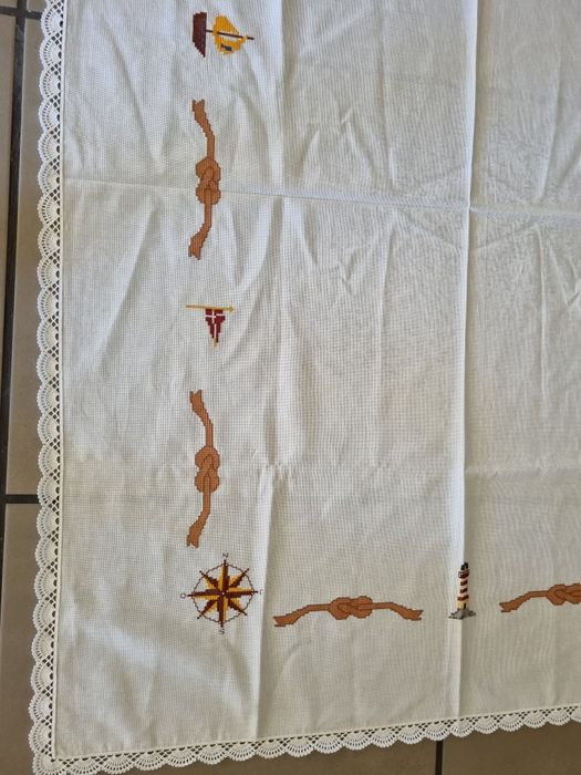 Toalha de mesa de ponto cruz