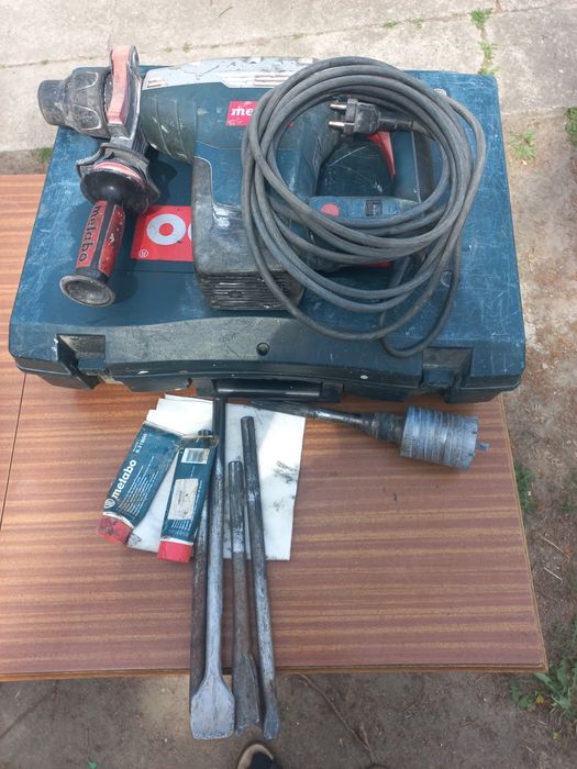 Metabo KHE 56 młot udarowy SDS Max 1300W komplet wiertło 48/ 1.metr gratis