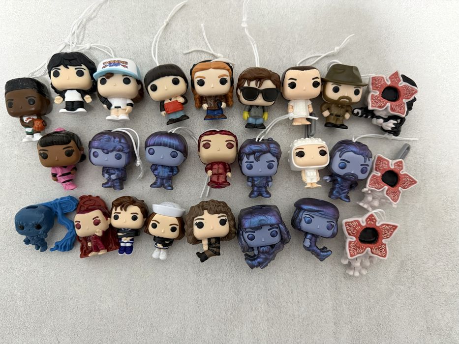 Повна колекція фігурок Кіндер Джой Дивні Дива (Stranger Things)
