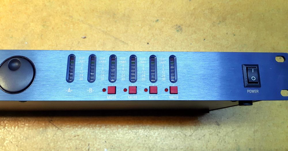 IGISYNTHETIC DS214A Digital Speaker Processor