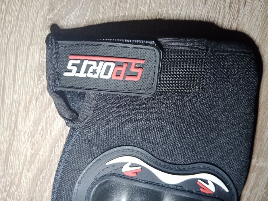 Тактичні рукавиці чорні проризинені рукавиці кастет