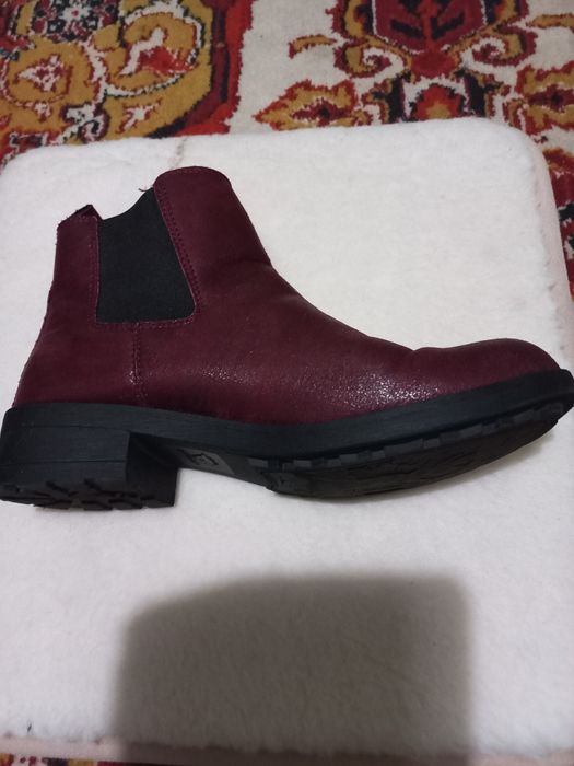 Продам жіночі чобітки 40 розмір бу