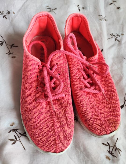 Różowe wygodne buty