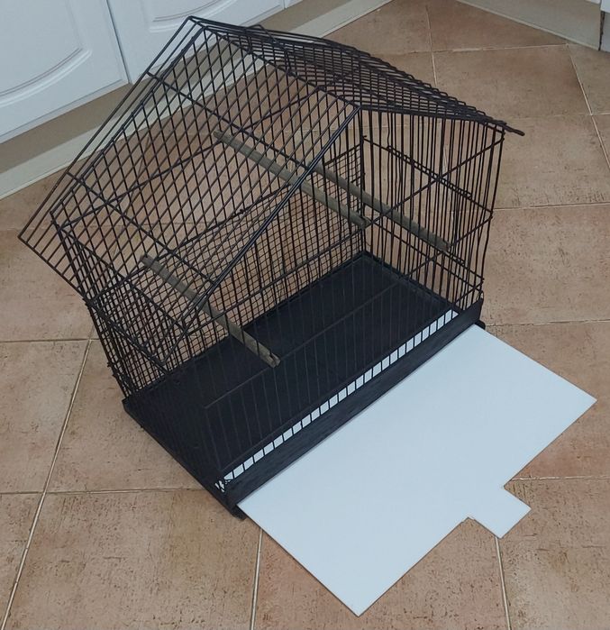 GAIOLA PARA AVES MÉDIO PORTE. Casa,Sala,Varanda,Quarto,Garagem,etc.
