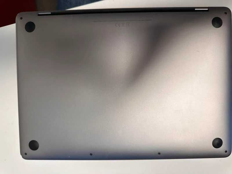 Apple MacBook Pro 13 2019, 256GB SSD 8GB Ram Bateria 100% praticamente nunca usado