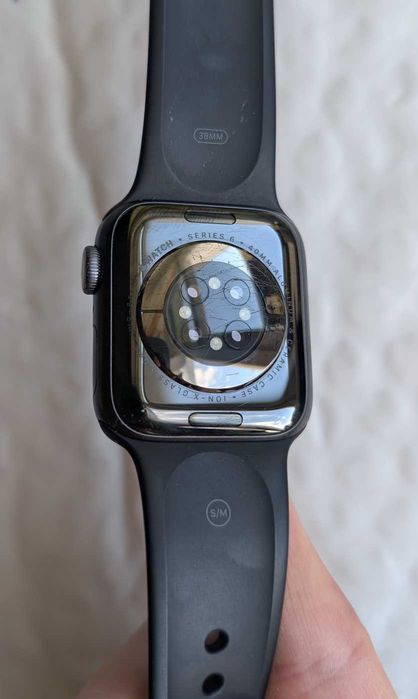 Доступні Apple Watch 6 40 mm Space Gray батарея 85%  рідна