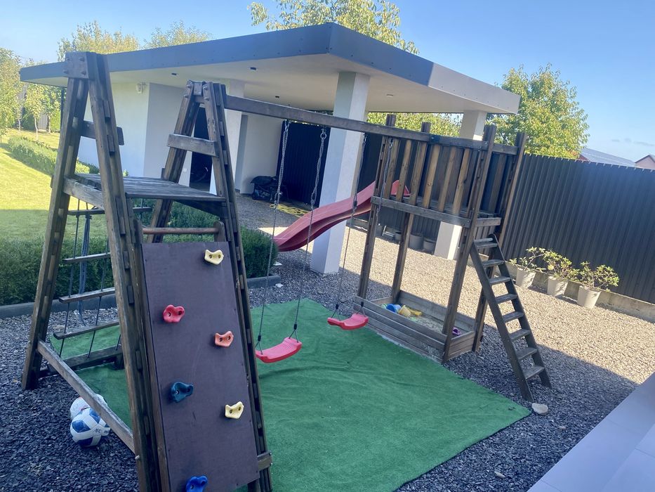 Продаж дитячий майданчик