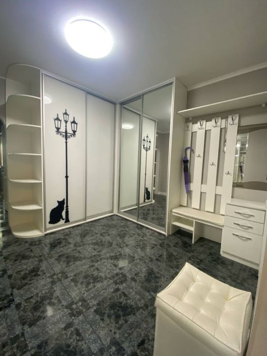 Оренда чудовоі  3к  квартири по вул Хорольська, 1А.