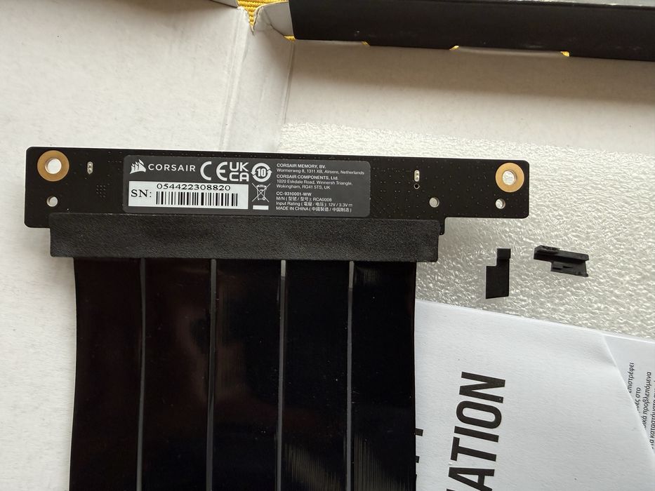 Райзер Corsair Premium PCIe 4.0 x16 Riser Cable, 300 мм