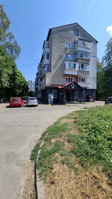 3 Кімнатна Квартира Напроти Ринку, АТБ !