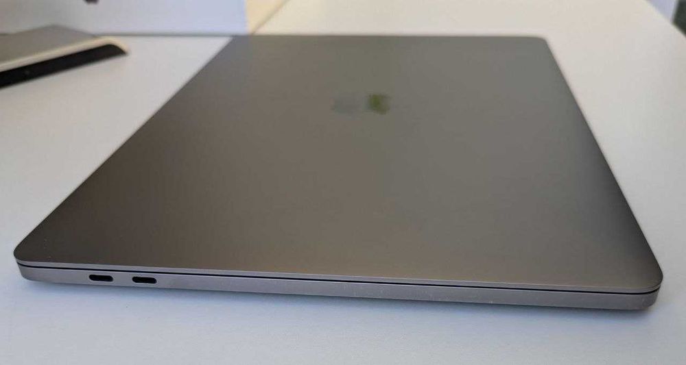 Apple MacBook Pro 13,3 1 ТБ M1 Space Grey 2020