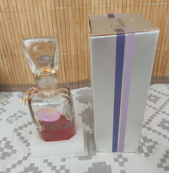 Perfumy  damskie biały bez z czasów PRL u