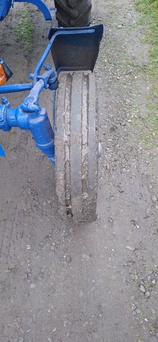 Продам трактор колісний т 40 м