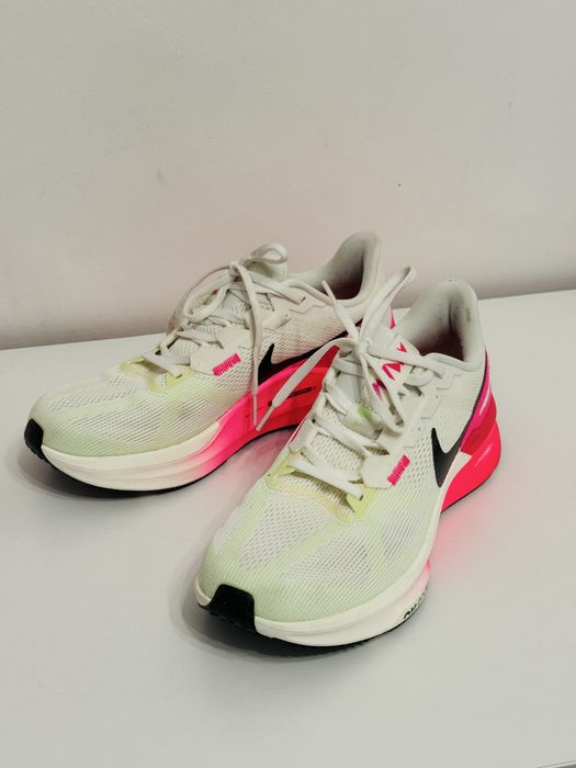 Жіночі кросівки для бігу Nike Air Zoom Structure 25