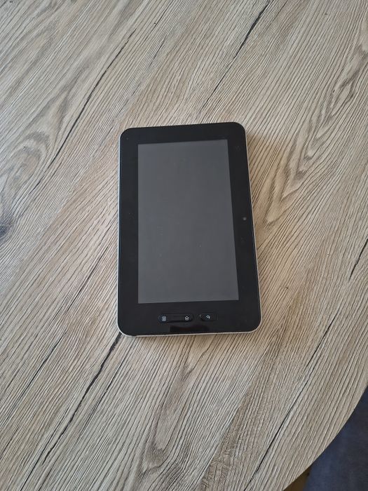 Uszkodzony tablet Qware