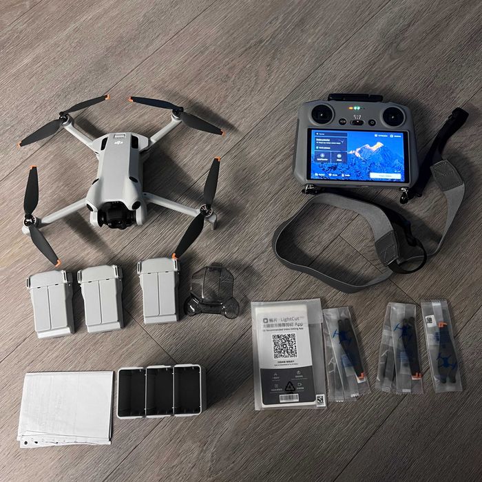 DJI Mini 4 Pro (RC 2) + 3x Baterie Plus (Wydłużony Lot) | (Cykle 2/3/6)