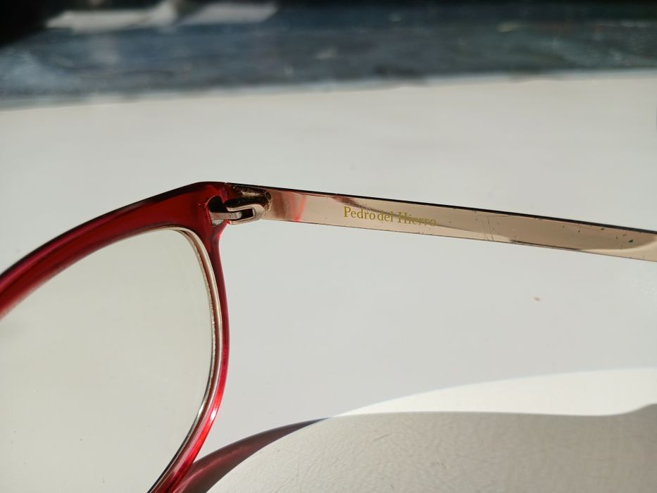 Armaçao óculos senhora  Pedro Del Hierro